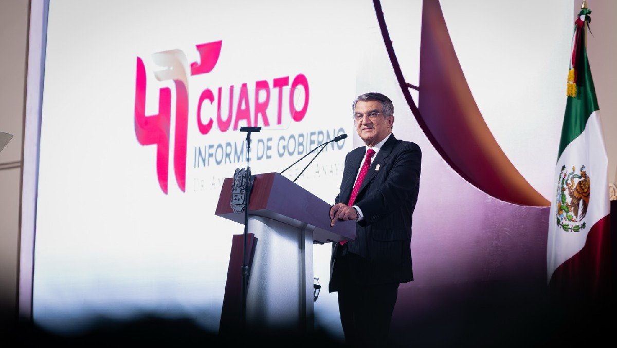 En su Cuarto Informe, Américo defiende el rumbo social de su gobierno