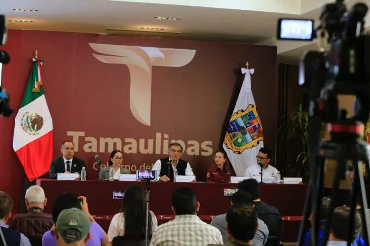 En su programa dominical, Américo coloca agua, energía y campo en el centro del