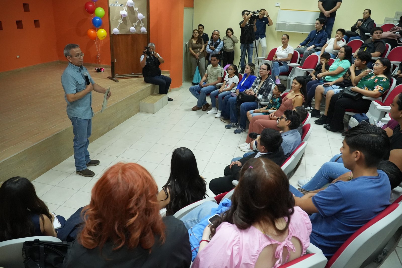 UAT participa en jornada nacional de Clases Masivas de Historia