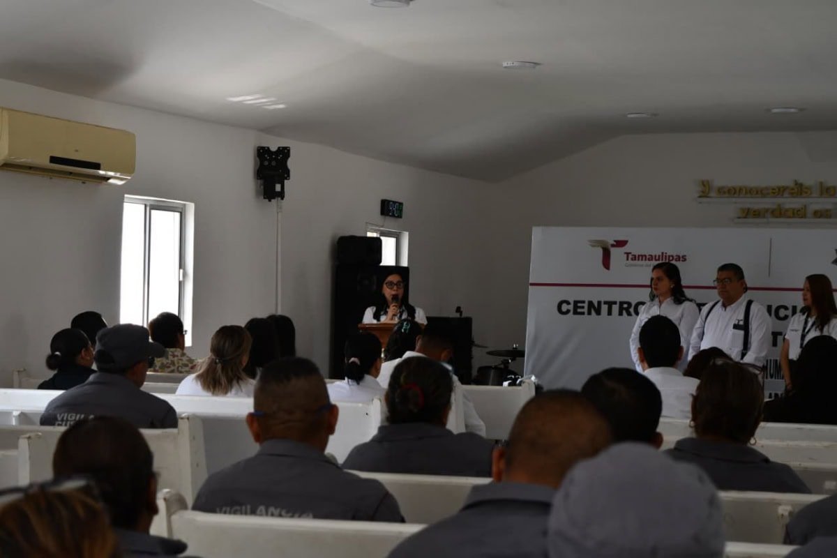 Adulta mayor del CEDES Victoria recibe silla de ruedas del DIF Tamaulipas
